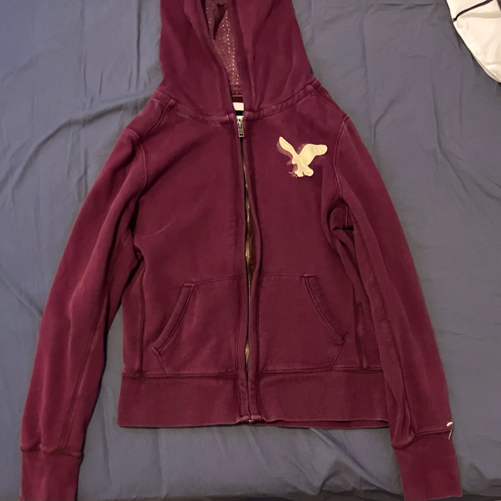 Marroin sweatshirt. American Eagle Outfitters. Size Small